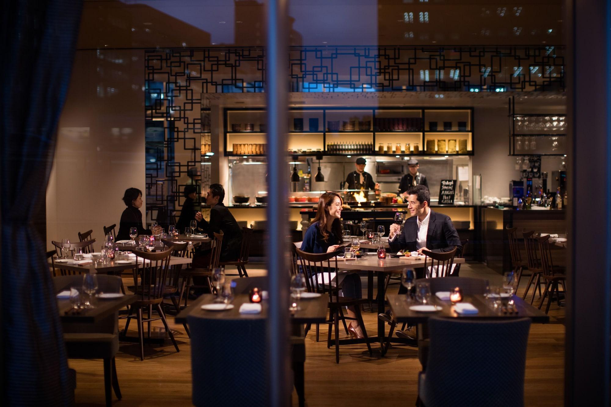 新大阪车站万怡酒店 外观 照片 Interior of the restaurant