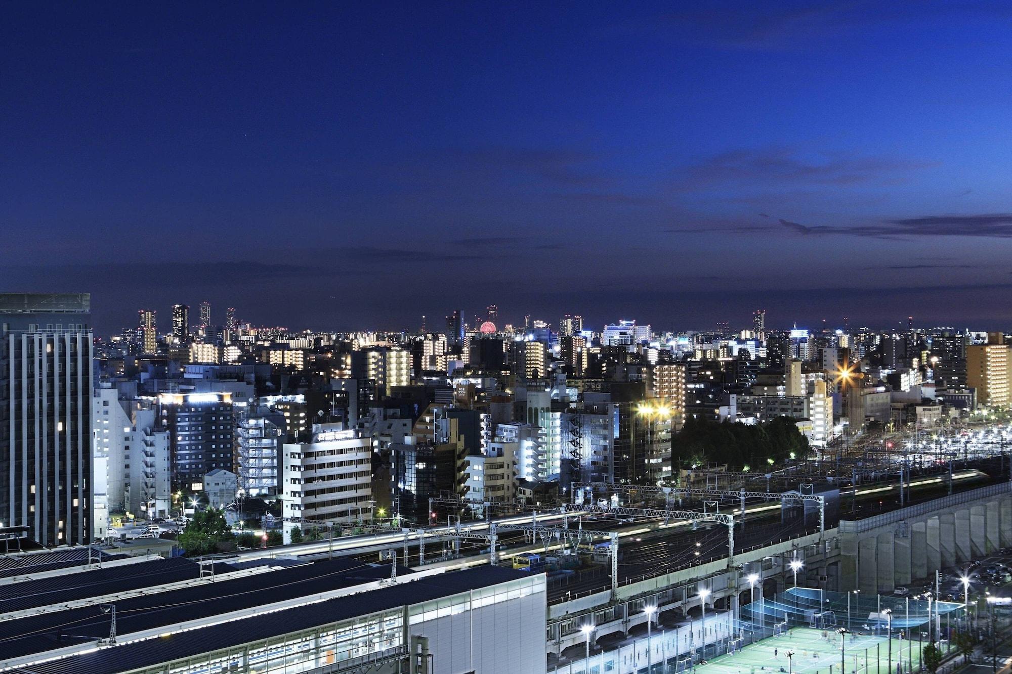 新大阪车站万怡酒店 外观 照片 View of the city at night